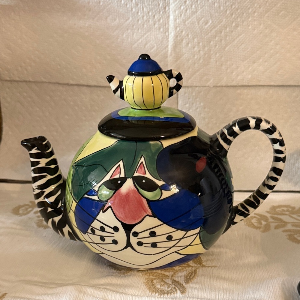Clancy the Cat Colorful Cat Teapot